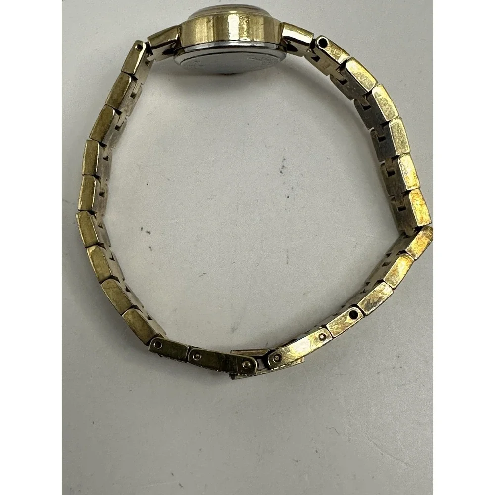 Caravelle N9 1979 Ladies Manual Wind Watch Works 17MM 6.25